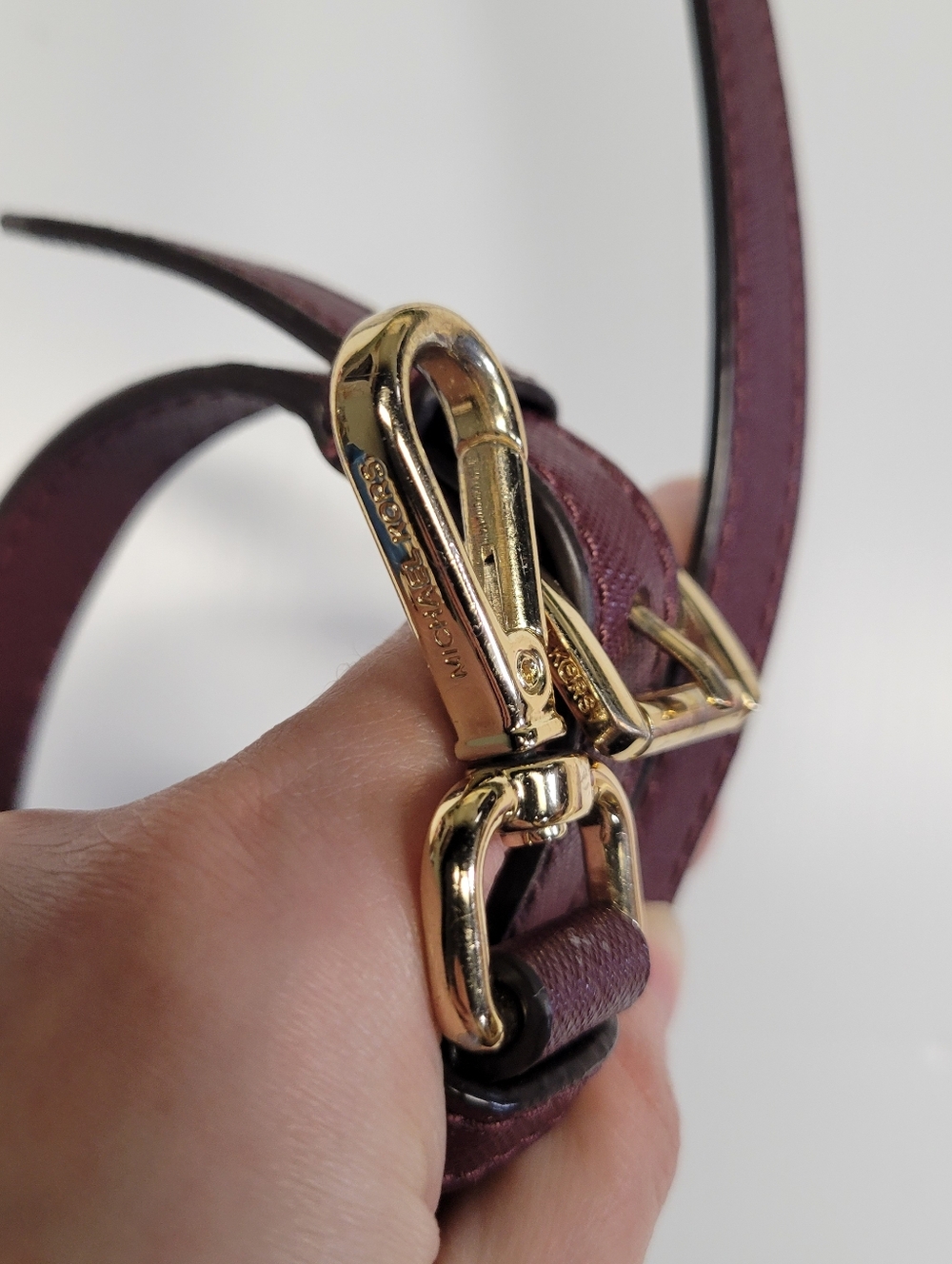 Michael Kors Burgundy Saffiano Leather Replacement Purse Strap Gold Hardware 40" - Picture 3 of 5